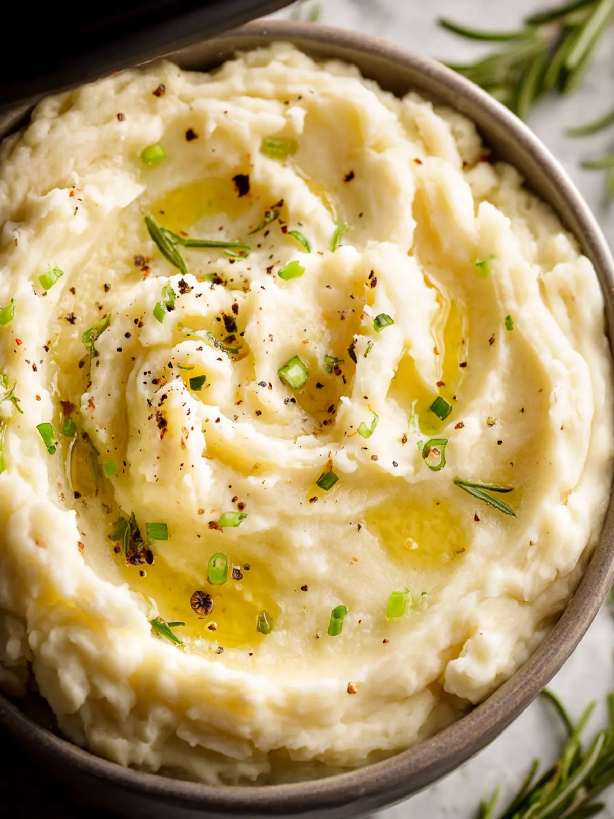 Slow Cooker Mashed Potatoes First Image